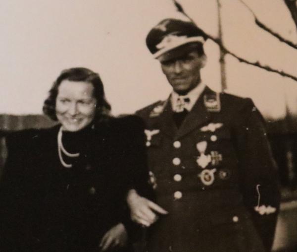 39 private Aufnahmen Ritterkreuzträger und DKiG Träger Erwin Prössl